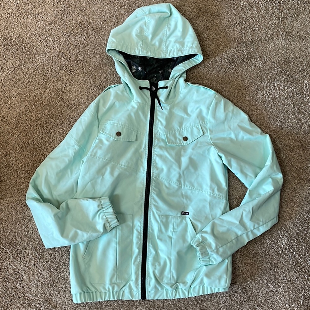 Volcom lightweight rain jacket/windbreaker